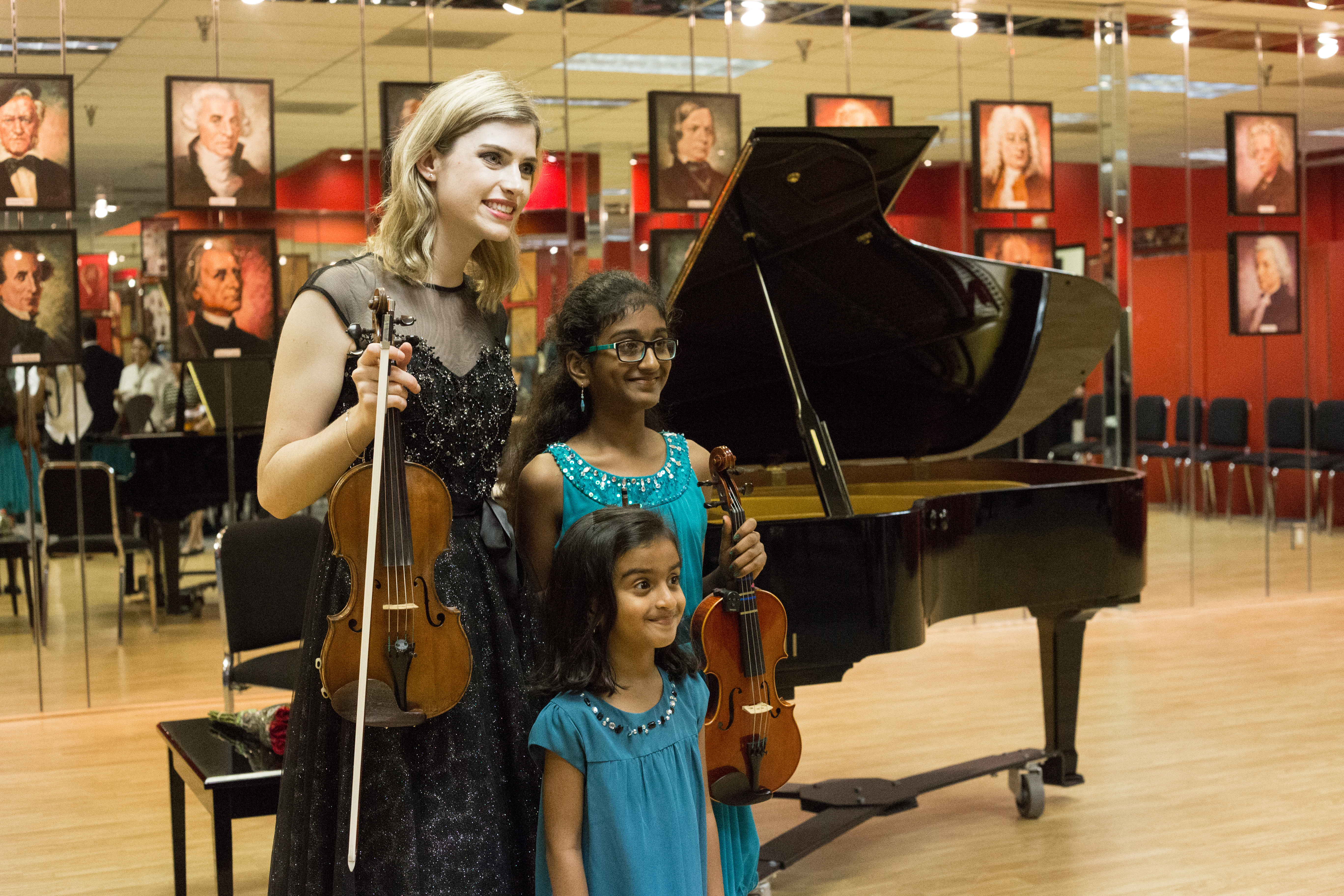 LaurenHaleyStudios_December2015Recital_SmileySisters