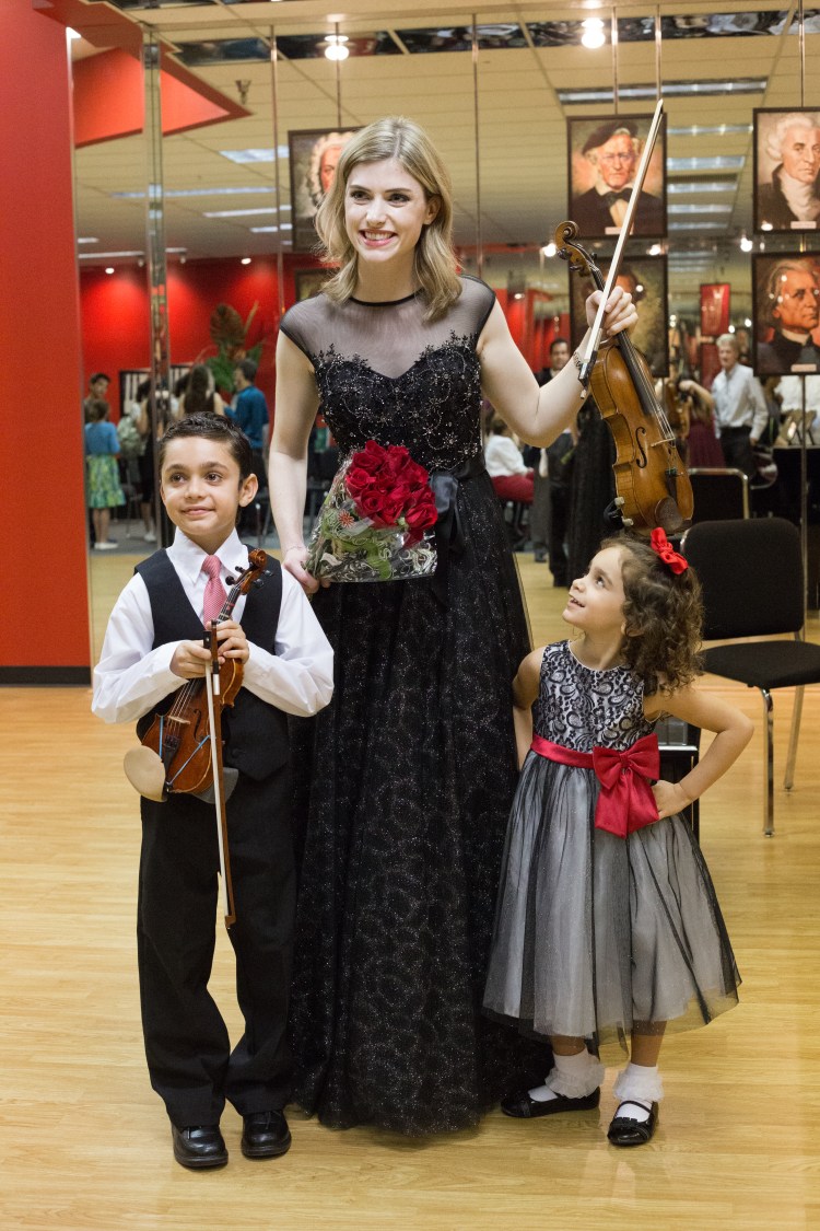 LaurenHaleyStudiosDecemberRecital2015AllSmiles